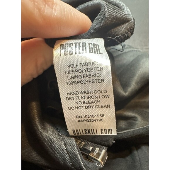 Poster Grl Dolls Kill RODEO TIES FRINGE BRA TOP Sz Large Faux Black Suede #1145 - Picture 7 of 9